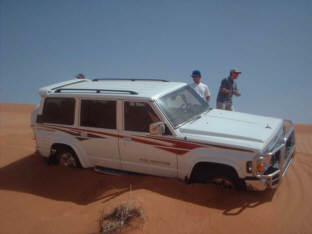 wueste_jeep_sand