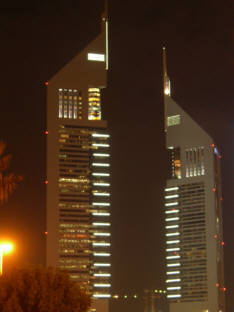 nacht_emirates_towers